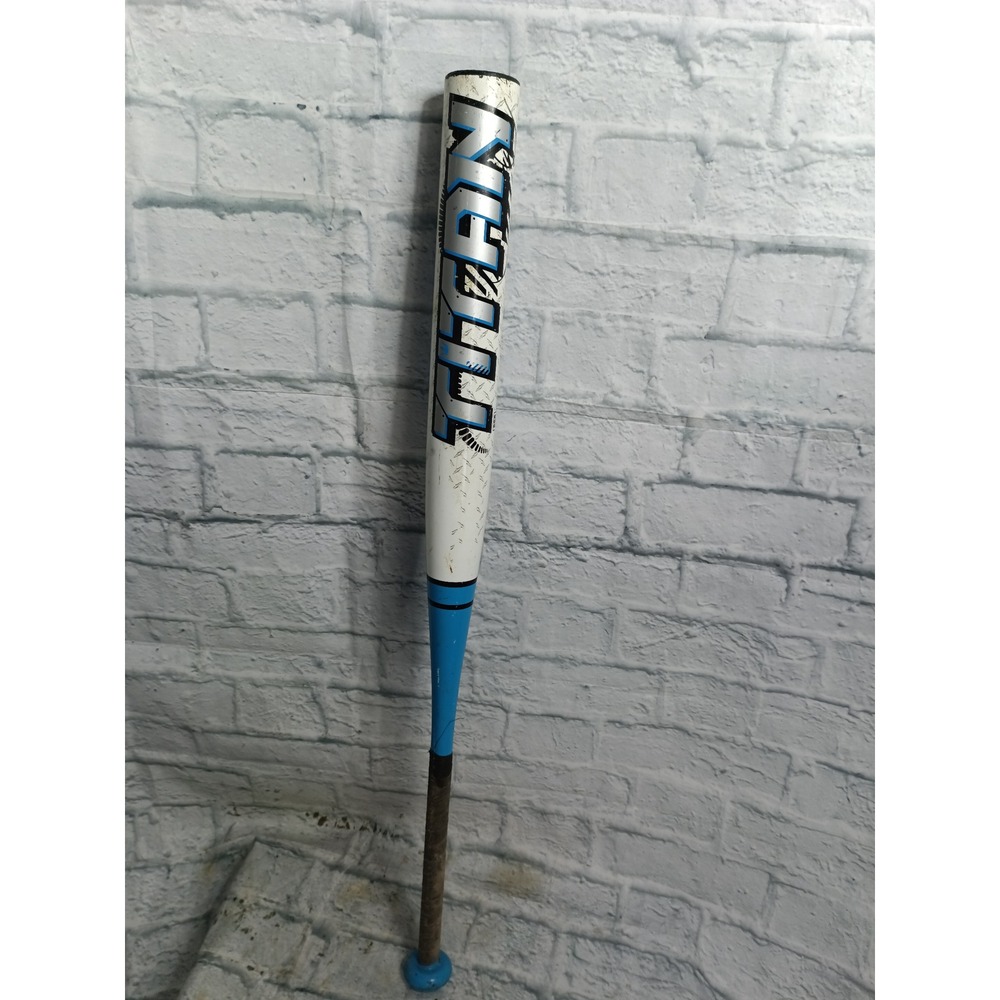 Worth Titan Fastpitch Softball Bat 33in 23oz FPTTN 2004 ASA USSSA Blue White